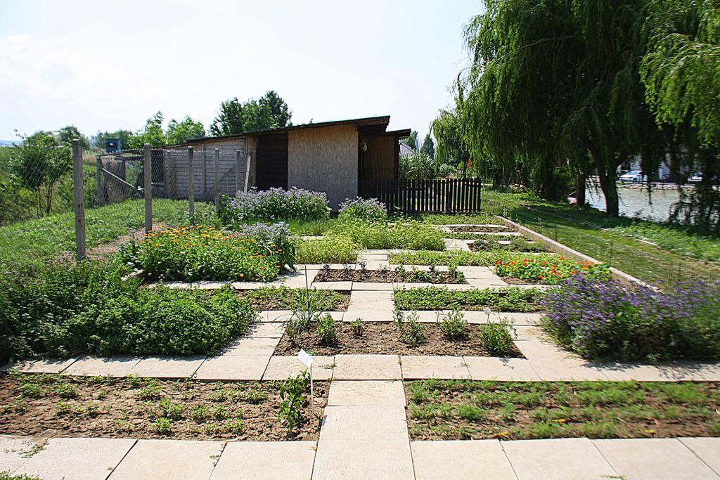 Penzion Eko Park Piestany Εξωτερικό φωτογραφία